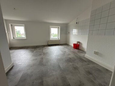 Wohnung zur Miete 440 € 3 Zimmer 74 m² 4. Geschoss frei ab sofort Schönebeck Schönebeck (Elbe) 39218