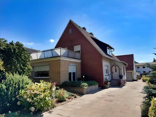 Einfamilienhaus zum Kauf 249.000 € 7 Zimmer 136 m² 988 m² Grundstück Seckenhausen Stuhr 28816
