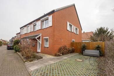 Reihenendhaus zum Kauf 315.000 € 5 Zimmer 123 m² 361 m² Grundstück Stickgras I - Bezirk 6 Delmenhorst 27751