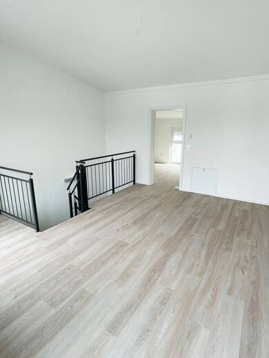Haus zur Miete 1.430 € 5 Zimmer 130 m² 250 m² Grundstück frei ab sofort Kitzingen Kitzingen 97318