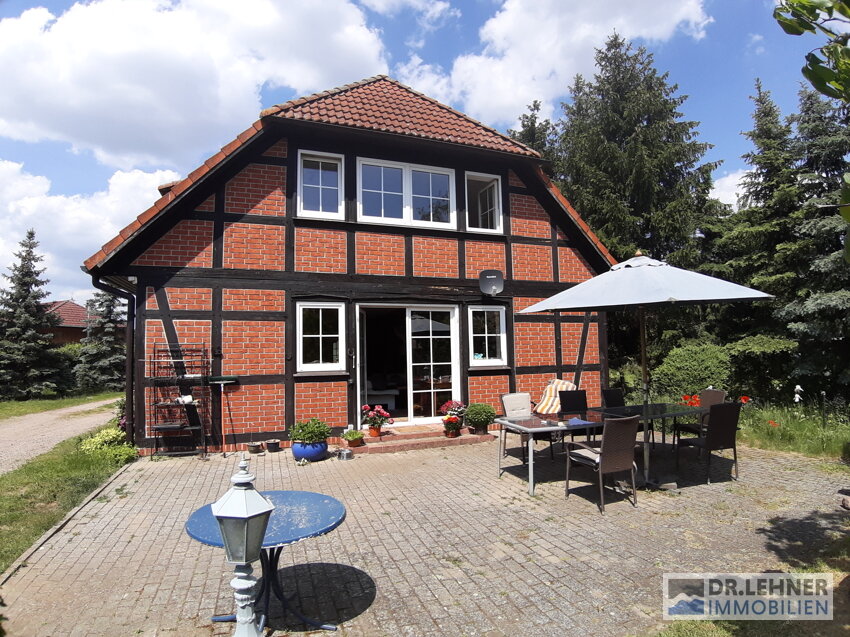 Einfamilienhaus zur Miete 750 € 4 Zimmer 180 m²<br/>Wohnfläche 5.064 m²<br/>Grundstück Wustrow Lanz 19309