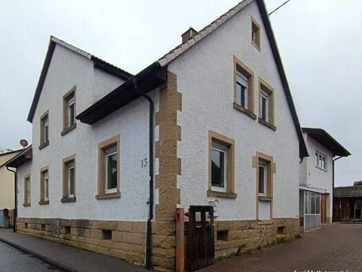 Doppelhaushälfte zum Kauf 299.500 € 5 Zimmer 152,7 m² 350 m² Grundstück Sulzfeld 75056