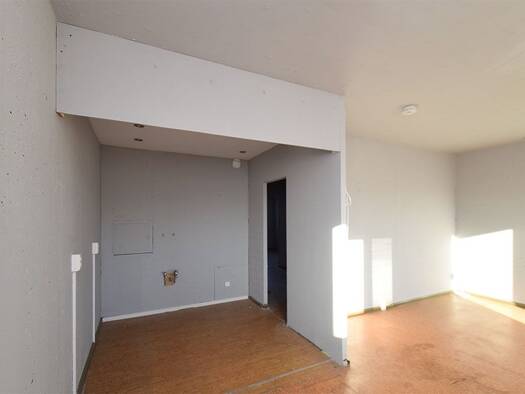 Wohnung zur Miete 301 € 3 Zimmer 57,9 m² 2. Geschoss Erich-Kästner-Straße 3 Silberhöhe Süd 06128