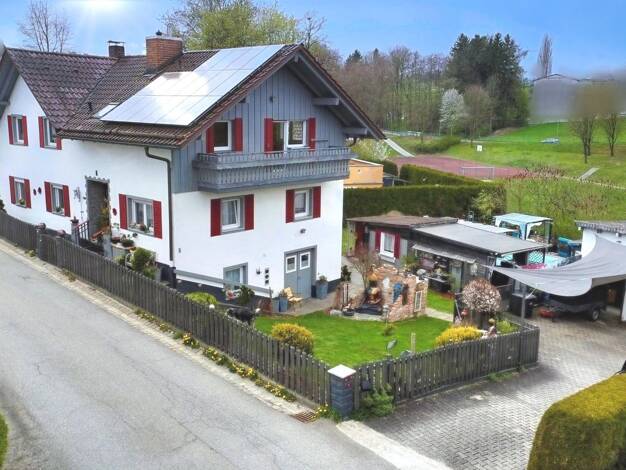 Einfamilienhaus zum Kauf 559.000 € 8 Zimmer 180 m² 951 m² Grundstück Heining Passau 94036