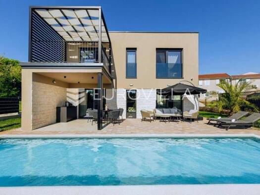 Einfamilienhaus zum Kauf - Erstbezug 812.000 € 3 Zimmer 170 m² Tar Vabriga 52465