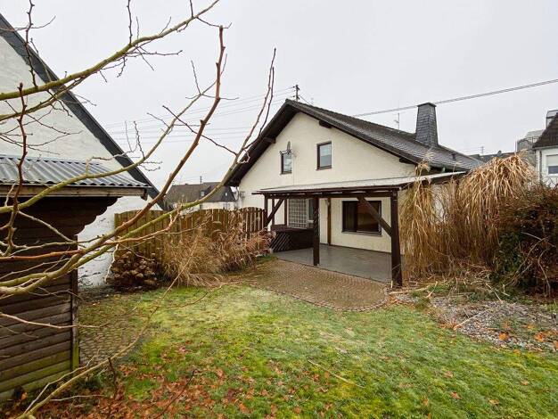 Einfamilienhaus zum Kauf 299.000 € 6 Zimmer 188,1 m² 693 m² Grundstück Frickhofen Dornburg 65599