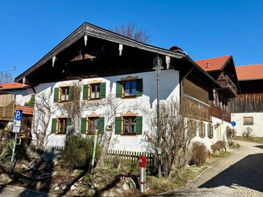 Haus zum Kauf 13 Zimmer 205 m² 419 m² Grundstück Murnau Murnau a. Staffelsee 82418
