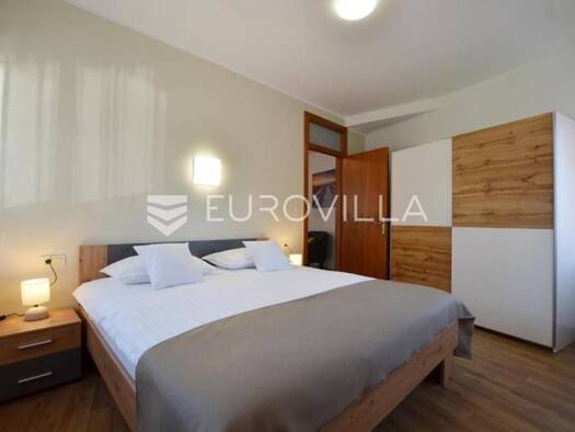 Wohnung zur Miete 1.000 € 1 Zimmer 46 m² Rovinj Rovinj 52210