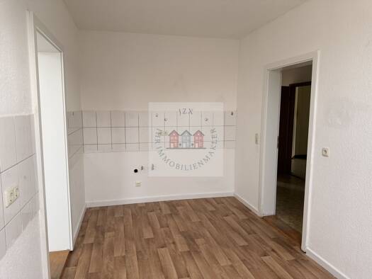 Wohnung zur Miete 350 € 2 Zimmer 70 m² 3. Geschoss frei ab 10.09.2026 Weida Weida 07570