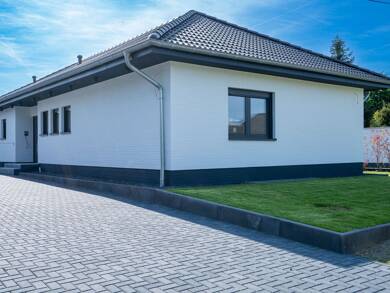 Bungalow zum Kauf provisionsfrei 850.000 € 4 Zimmer 150 m² 1.170 m² Grundstück frei ab sofort Korschenbroich Korschenbroich 41352