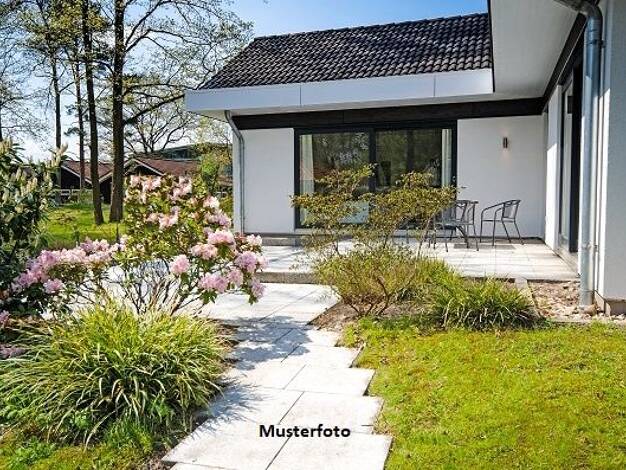 Einfamilienhaus zum Kauf 92.000 € 308,1 m² 726 m² Grundstück Obersuhl Wildeck 36208