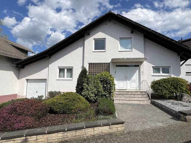 Einfamilienhaus zum Kauf provisionsfrei 690.000 € 6,5 Zimmer 146 m² 587 m² Grundstück Malsch Malsch 76316