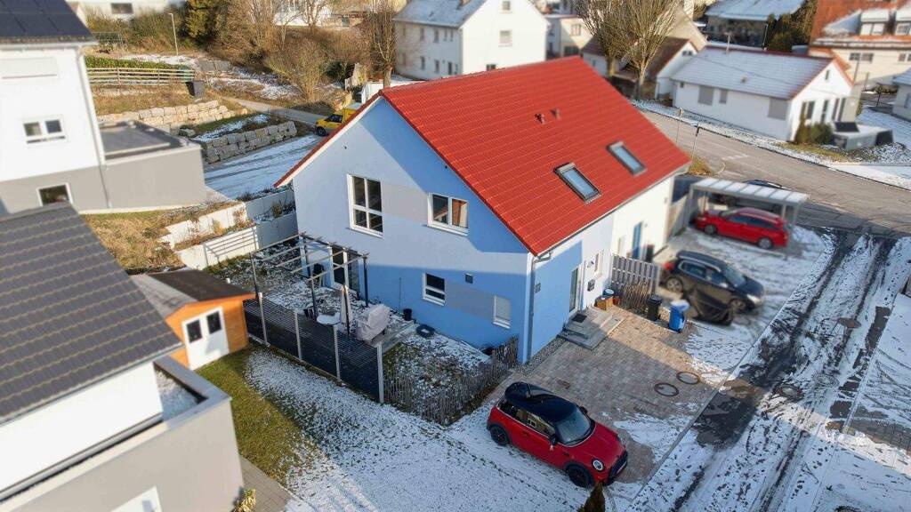 Doppelhaushälfte zum Kauf 479.900 € 4,5 Zimmer 116,2 m² 239 m² Grundstück Bihlafingen Laupheim- Bihlafingen 88471