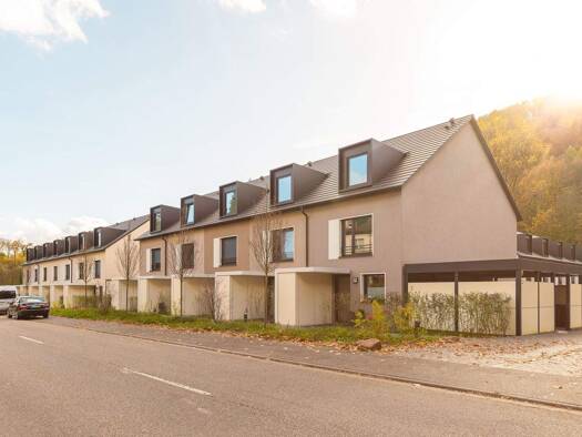 Reihenendhaus zum Kauf - Erstbezug provisionsfrei 539.990 € 5 Zimmer 145 m² 278,4 m² Grundstück Blumenstraße 14 Stein 90547