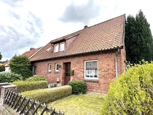 Einfamilienhaus zum Kauf 159.000 € 6 Zimmer 139 m² 690 m² Grundstück Bad Bevensen 29549