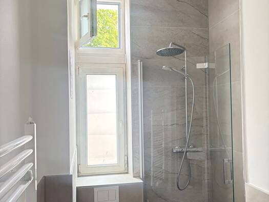 Studio zur Miete 635 € 1 Zimmer 31 m² 1. Geschoss frei ab sofort Scheidswaldstraße 19 Ostend Frankfurt am Main 60385
