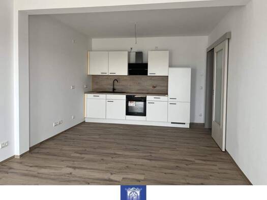 Wohnung zur Miete 730 € 2 Zimmer 71,5 m² Arnsdorf 01477