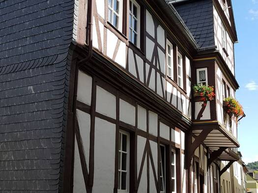 Wohnung zur Miete 760 € 3 Zimmer 85 m² 3. Geschoss frei ab 01.03.2026 Neustraße 3 Rhens 56321