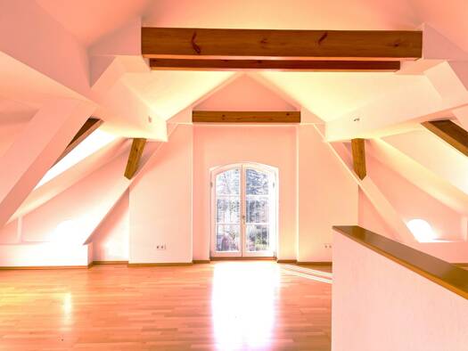 Wohnung zur Miete 852 € 2 Zimmer 86,5 m² 2. Geschoss Loschwitz/Wachwitz Dresden 01326