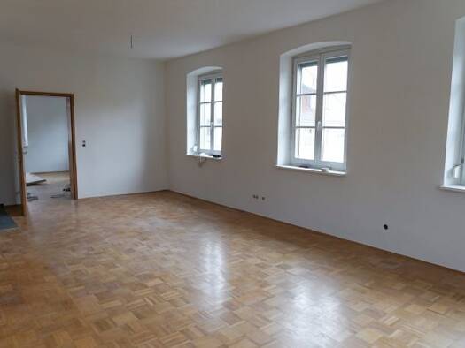 Wohnung zur Miete 900 € 5 Zimmer 133 m² 1. Geschoss frei ab 01.04.2026 Hammelburg 97762