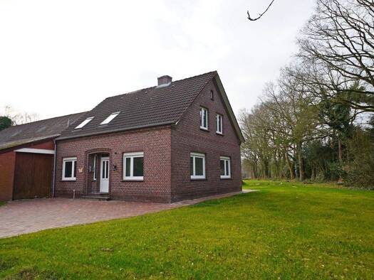 Einfamilienhaus zur Miete 825 € 5 Zimmer 118 m² frei ab 01.04.2026 Neuemoor Hesel 26835