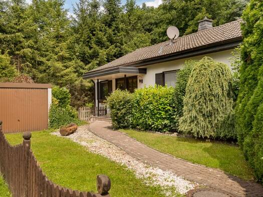 Einfamilienhaus zum Kauf 249.000 € 3 Zimmer 95 m² 575 m² Grundstück Schönhausen Nümbrecht 51588