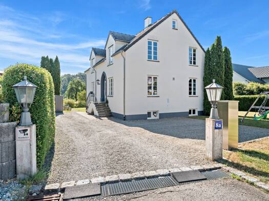 Einfamilienhaus zum Kauf provisionsfrei 635.000 € 6 Zimmer 162 m² 803 m² Grundstück Bargen Engen 78234