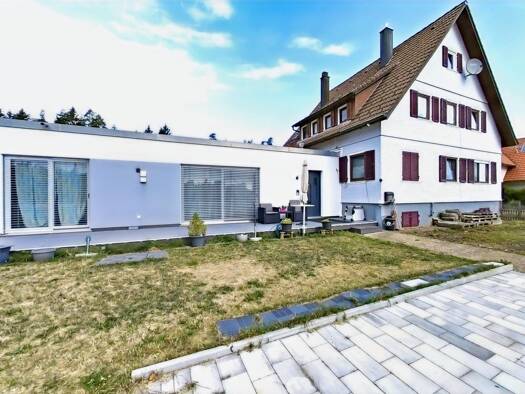 Mehrfamilienhaus zum Kauf 549.000 € 10 Zimmer 205 m² 1.006 m² Grundstück Ettmannsweiler Simmersfeld 72226