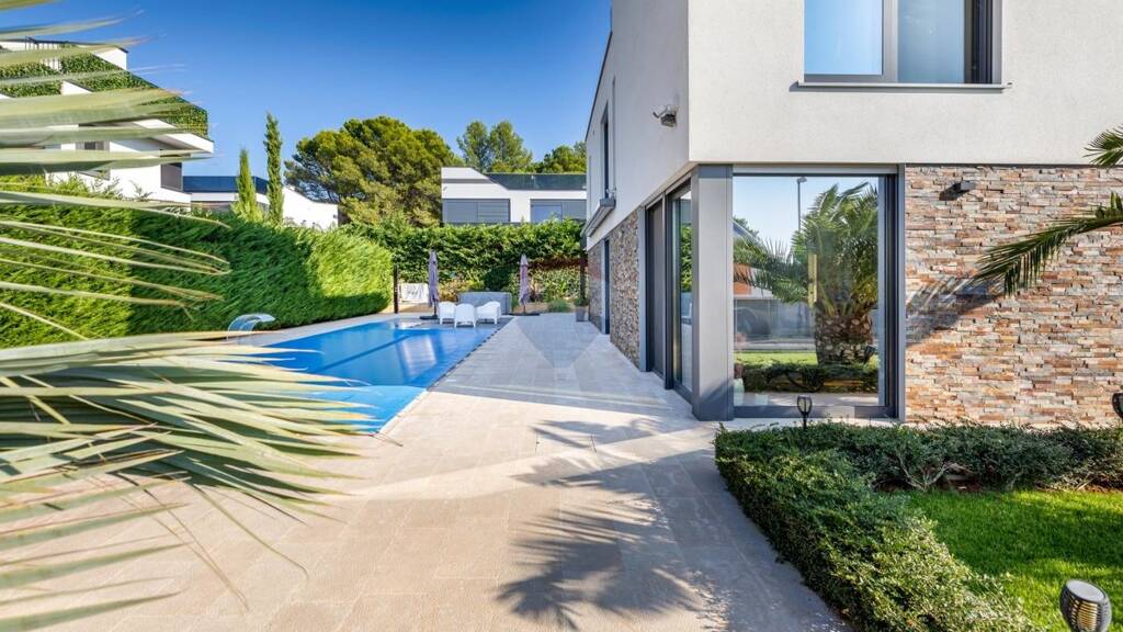 Villa zum Kauf 2.600.000 € 7 Zimmer 315 m² 650 m² Grundstück Fazana 52212