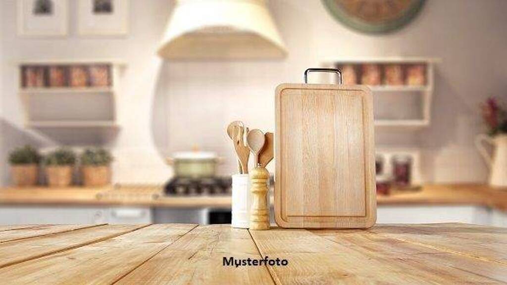 Einfamilienhaus zum Kauf 386.000 € 287 m² 8.190 m² Grundstück Lauta 02991