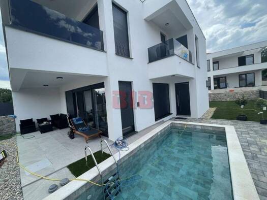 Haus zum Kauf 625.000 € 3 Zimmer 156 m² Malinska
