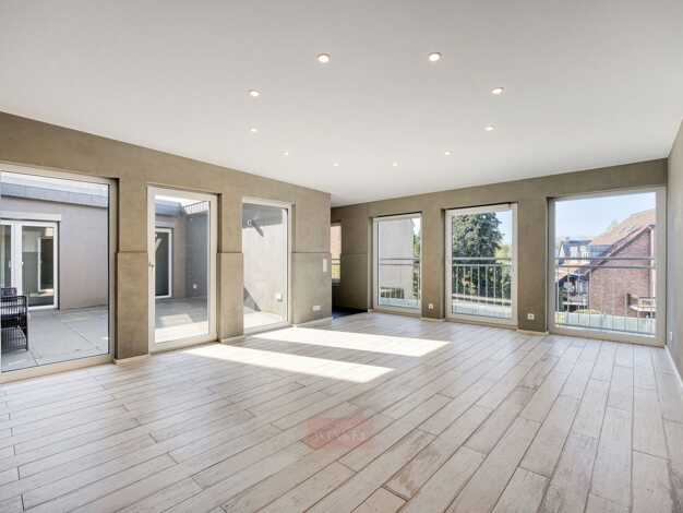 Terrassenwohnung zum Kauf 1.150.000 € 6 Zimmer 210 m² 4 Geschosse frei ab sofort Ludenberger Straße 43 Ludenberg Stadtbezirk 7 40629