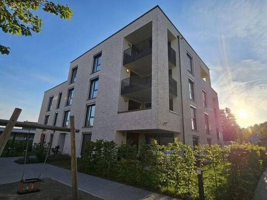 Wohnung zur Miete 650 € 3 Zimmer 91 m² Pfullingen 72793