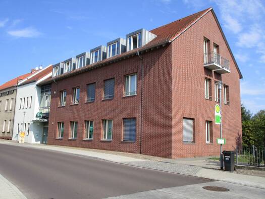 Büro zur Miete provisionsfrei 2.780 € 11 Zimmer 278 m² Bürofläche Niemegker Straße 7 Bad Belzig Bad Belzig 14806