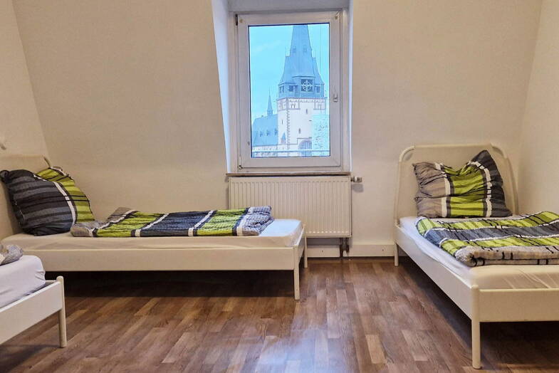 Mehrfamilienhaus zum Kauf provisionsfrei 700.000 € 16 Zimmer 225 m² 190 m² Grundstück Manfort Leverkusen 51377