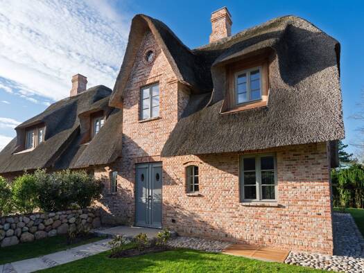 Doppelhaushälfte zum Kauf - Erstbezug 2.750.000 € 3,5 Zimmer 132 m² 315 m² Grundstück Wenningstedt Wenningstedt-Braderup (Sylt) 25996