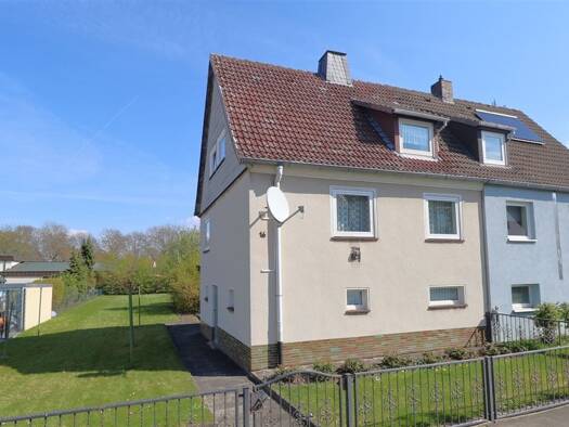 Doppelhaushälfte zum Kauf 195.000 € 4 Zimmer 82 m² 729 m² Grundstück Forstfeld Forstfeld 34123