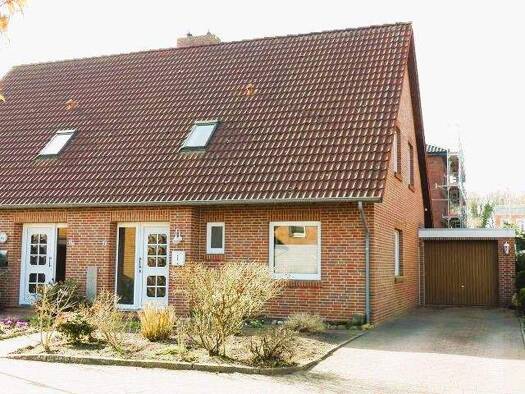 Doppelhaushälfte zum Kauf 269.000 € 4 Zimmer 95 m² 228 m² Grundstück Loga Leer 26789