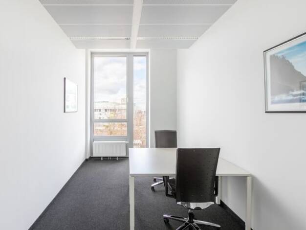 Bürofläche zur Miete provisionsfrei 799 € 50 m² Bürofläche teilbar von 10 m² bis 50 m² Schmidtstraße 51 Gallus Frankfurt am Main 60326