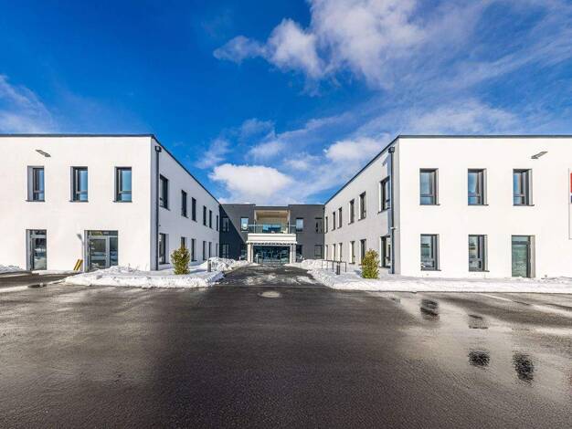 Verkaufsfläche zur Miete - Erstbezug provisionsfrei 5.400 € 400 m² Verkaufsfläche Hardhöhe Fürth 90766