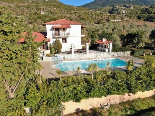 Villa zum Kauf 800.000 € 12 Zimmer 320 m² 3.000 m² Grundstück Municipality of Megalopoli 22200