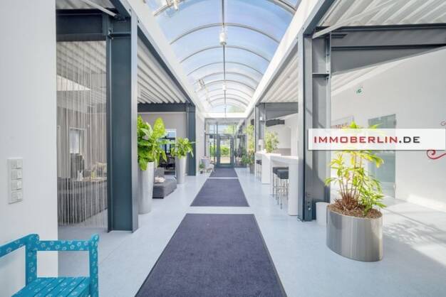 Bürogebäude zum Kauf als Kapitalanlage geeignet 1.800.000 € 839 m² 2.026 m² Grundstück Ludwigsfelde Ludwigsfelde 14974