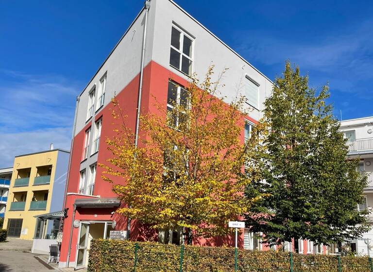 Wohnung zur Miete 1.185 € 2 Zimmer 69,8 m²<br/>Wohnfläche 3.<br/>Geschoss 01.06.2025<br/>Verfügbarkeit Freisinger Str. 47 Dachau Dachau 85221
