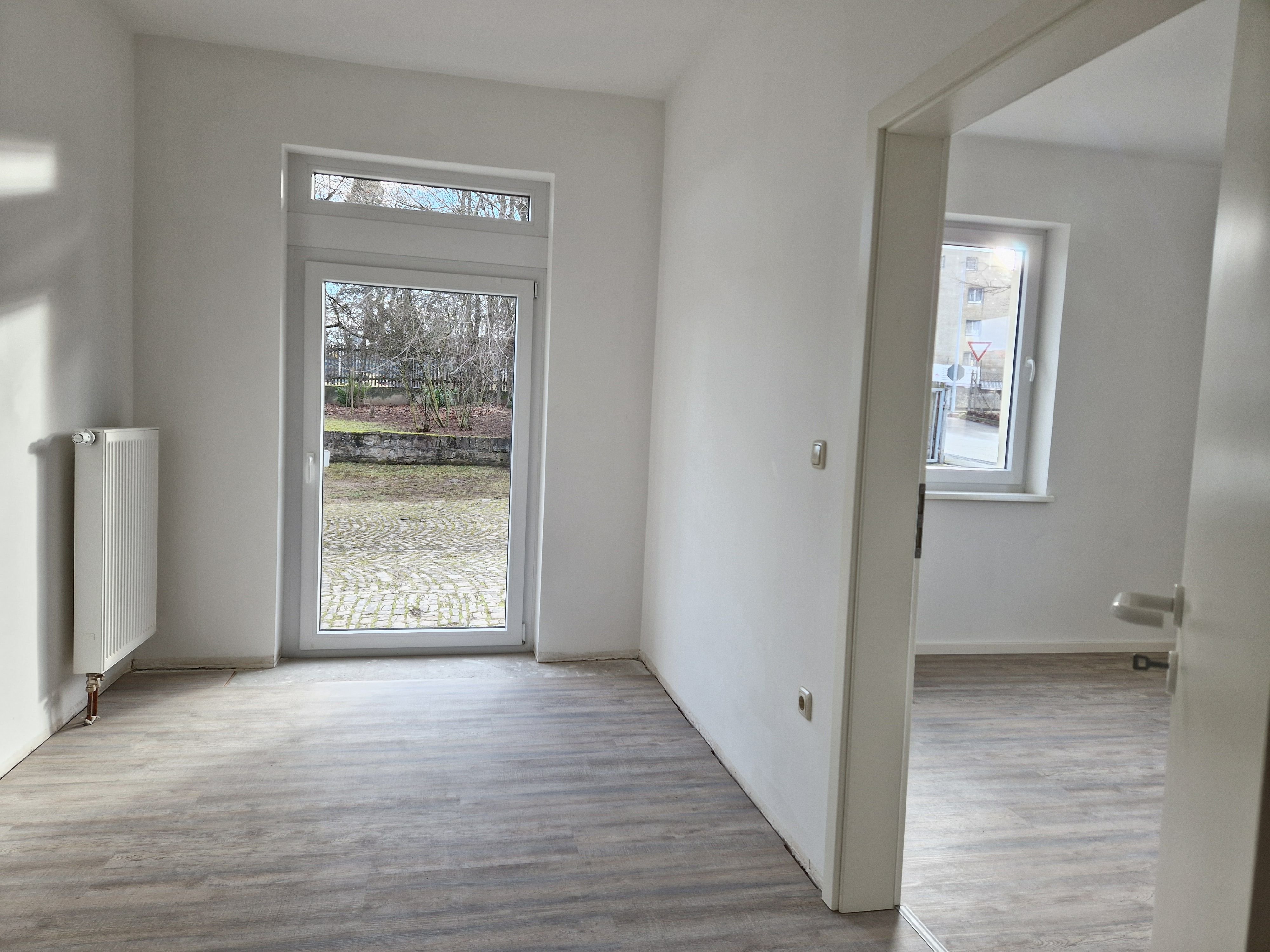 Wohnung zur Miete 830 € 4 Zimmer 87 m²<br/>Wohnfläche EG<br/>Geschoss ab sofort<br/>Verfügbarkeit Kitzingen Kitzingen 97318