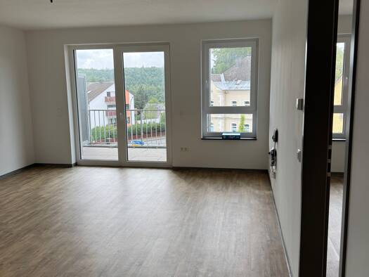Wohnung zur Miete 799 € 1,5 Zimmer 68,6 m² Geschoss 2/3 frei ab sofort Bad Stebener Straße 2 Lichtenberg 95192