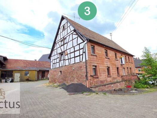 Einfamilienhaus zum Kauf 239.000 € 9 Zimmer 240 m² 1.301 m² Grundstück Glashofen Walldürn / Glashofen 74731