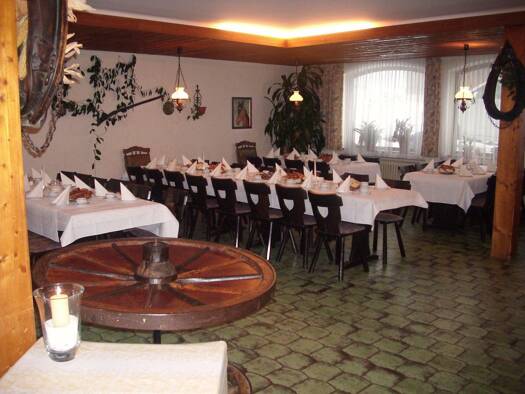Bauernhaus zum Kauf provisionsfrei 349.000 € 12 Zimmer 433 m² 1.375 m² Grundstück frei ab 01.12.2026 Salmendingen Burladingen 72393