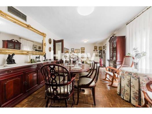Wohnung zum Kauf 595.000 € 3 Zimmer 165 m² 2. Geschoss >Plaza de San Quintín >5 Seville 41003