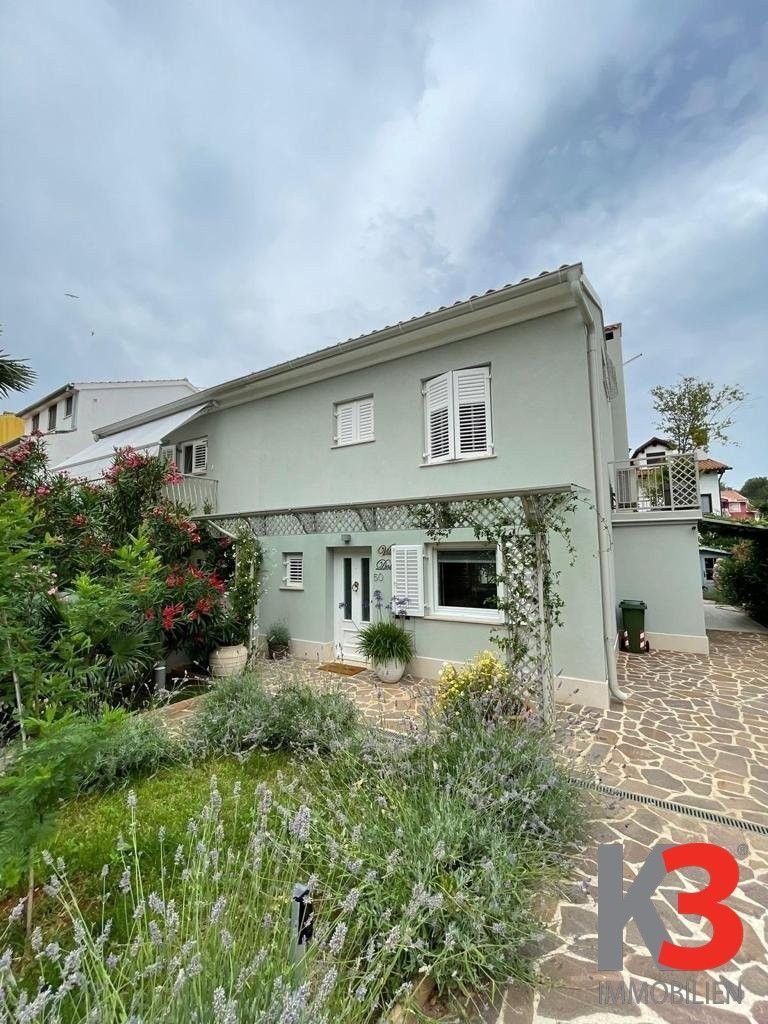 Haus zum Kauf 650.000 € 5 Zimmer 167 m²<br/>Wohnfläche 206 m²<br/>Grundstück Rovinj 52210