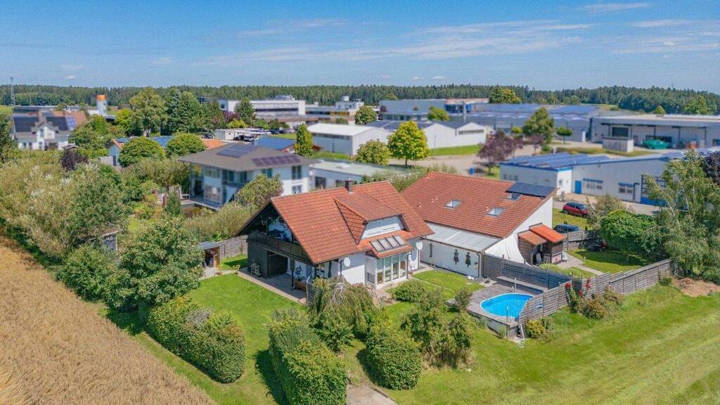 Immobilie in Hardt - Top-Gelegenheit für Gewerbetreibende!  Wohnen und Arbeiten unter einem Dach! - Bild 2